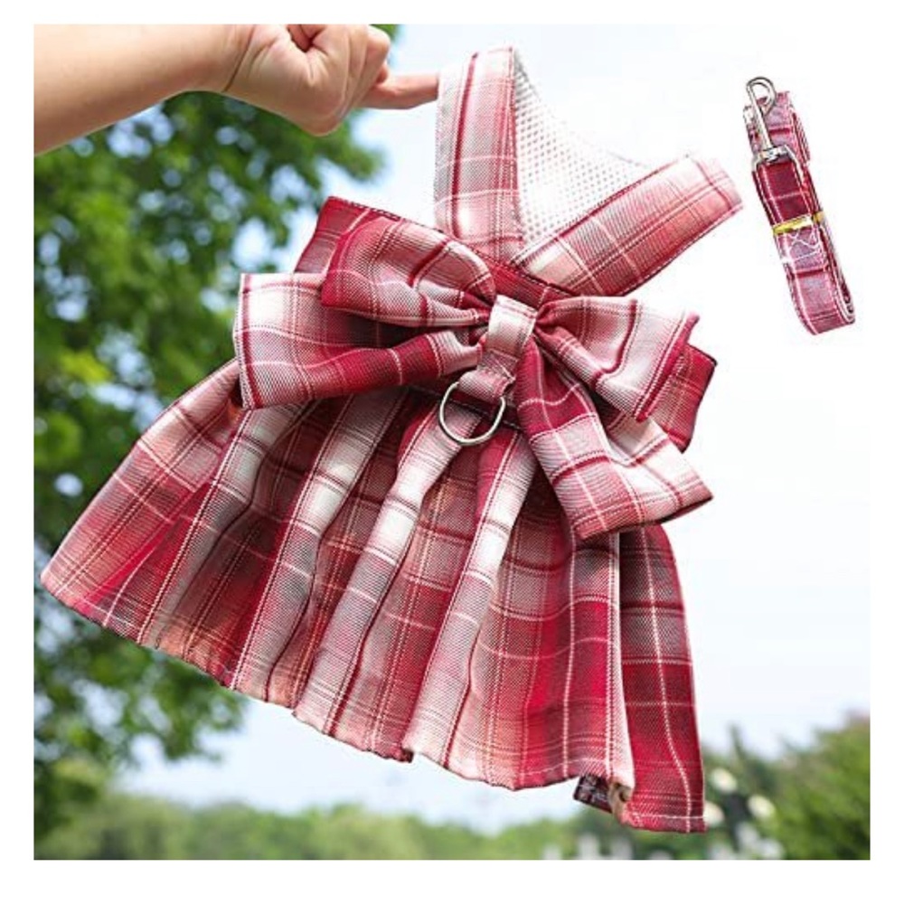 NWT Adorable Red & white plaid dress that’s a harness. Matching leash included